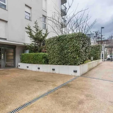 Fratellini 3 Bedroom Bright And Design Apartment